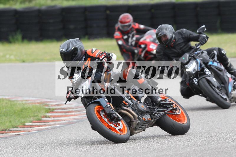 Archiv-2025/10 23.04.2025 Cornu Master School ADR/rot-rouge/53